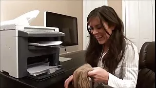 Skinn bionda loira em meias se videos de sexo caseiro com velhas arr rendeu-se ao tipo em cima da mesa