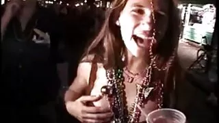 Pornografia filme ponor caseiro na cama com uma Ucraniana magricela e um tipo