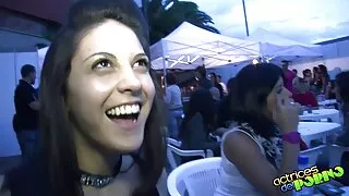 Após o final das aulas, os outros alunos decidiram vídeo pornô caseiro de gordinha jogar na mesa do público